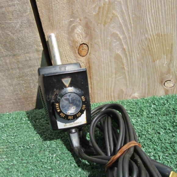 Vintage Westinghouse S-28 3 Quart Electric Hot Pot Pan w/ Vent Lid & Cord - Picture 8 of 9